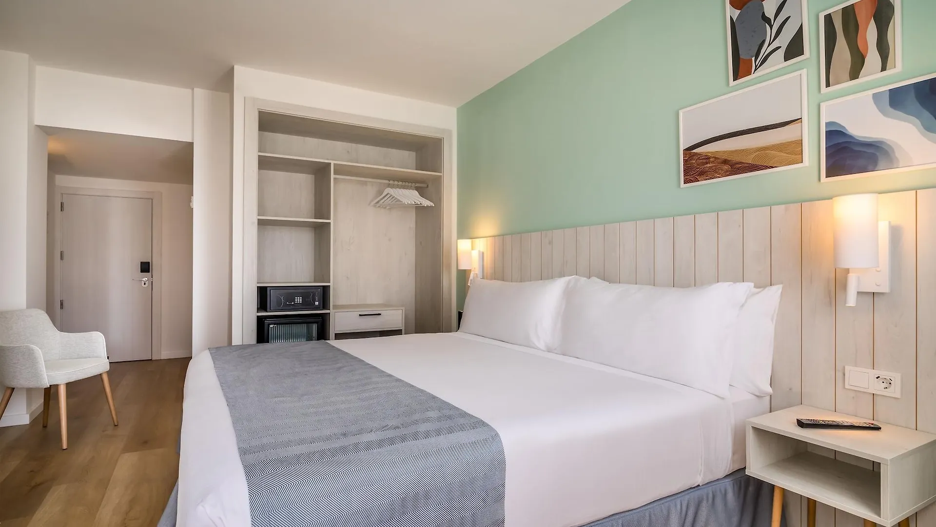 **** Hotel Barcelo Ponent Beach Cala D´Or Spagna