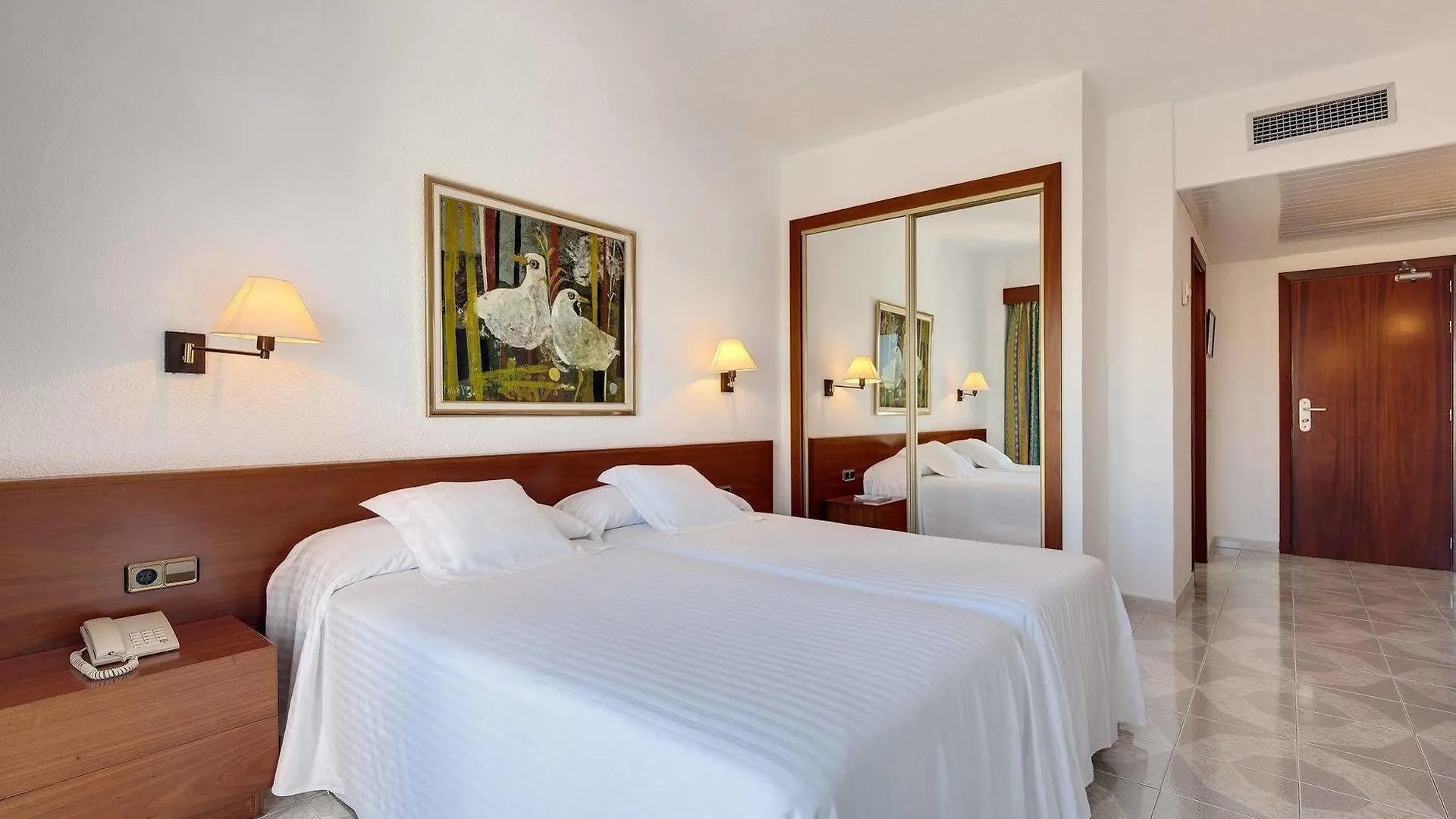 Barcelo Ponent Beach Cala D´Or Hotel